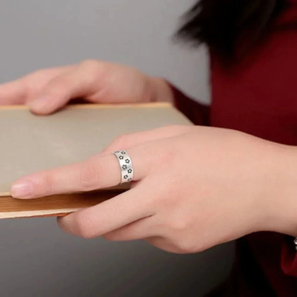 Minimalist 925 Sterling Silver Star Ring Engraved Star Ring Band - Picture 3 of 6